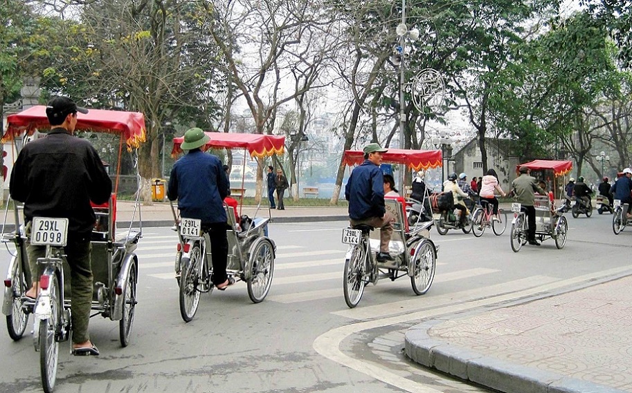 Tour xích lô và xem múa rối nước Hà Nội