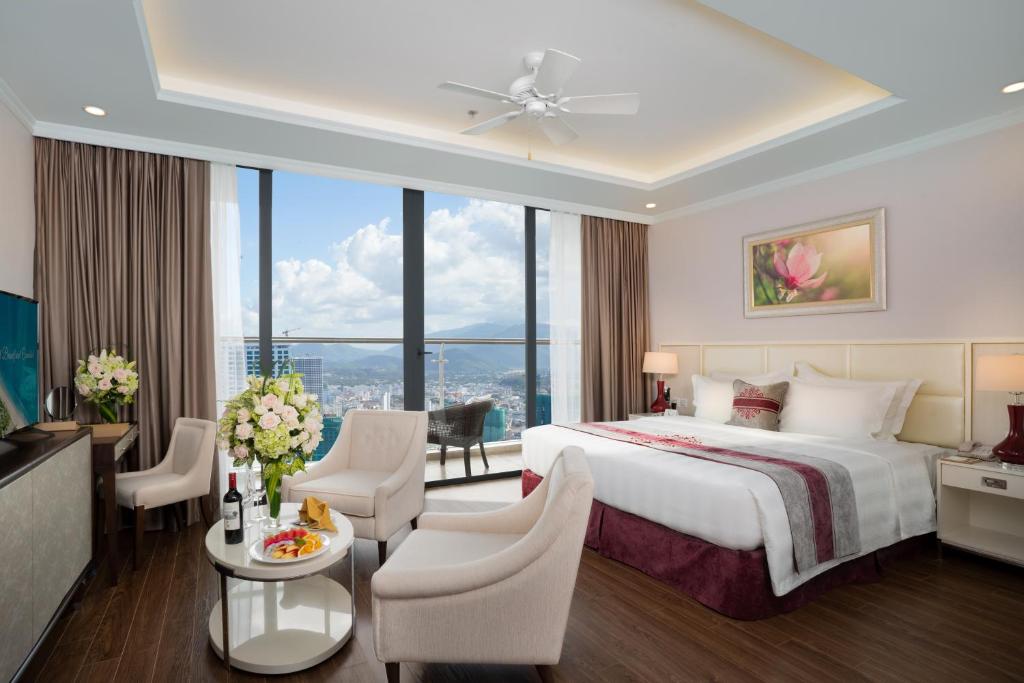 [Hot Promotion] Vinpearl Condotel Beachfront Nha Trang + Vinwonders