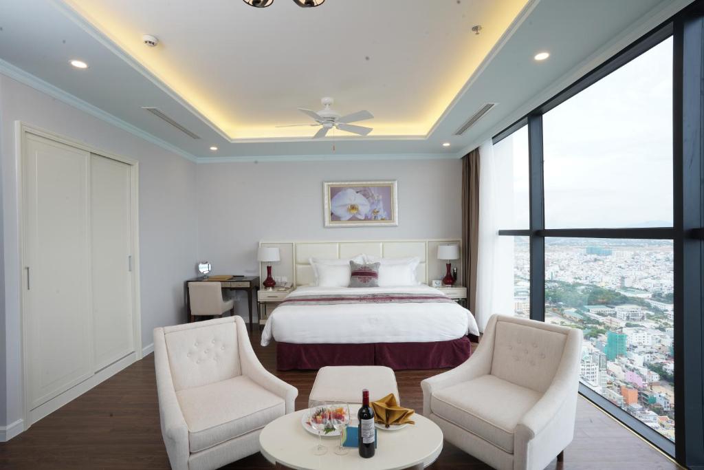 [Hot Promotion] Vinpearl Condotel Beachfront Nha Trang + Vinwonders