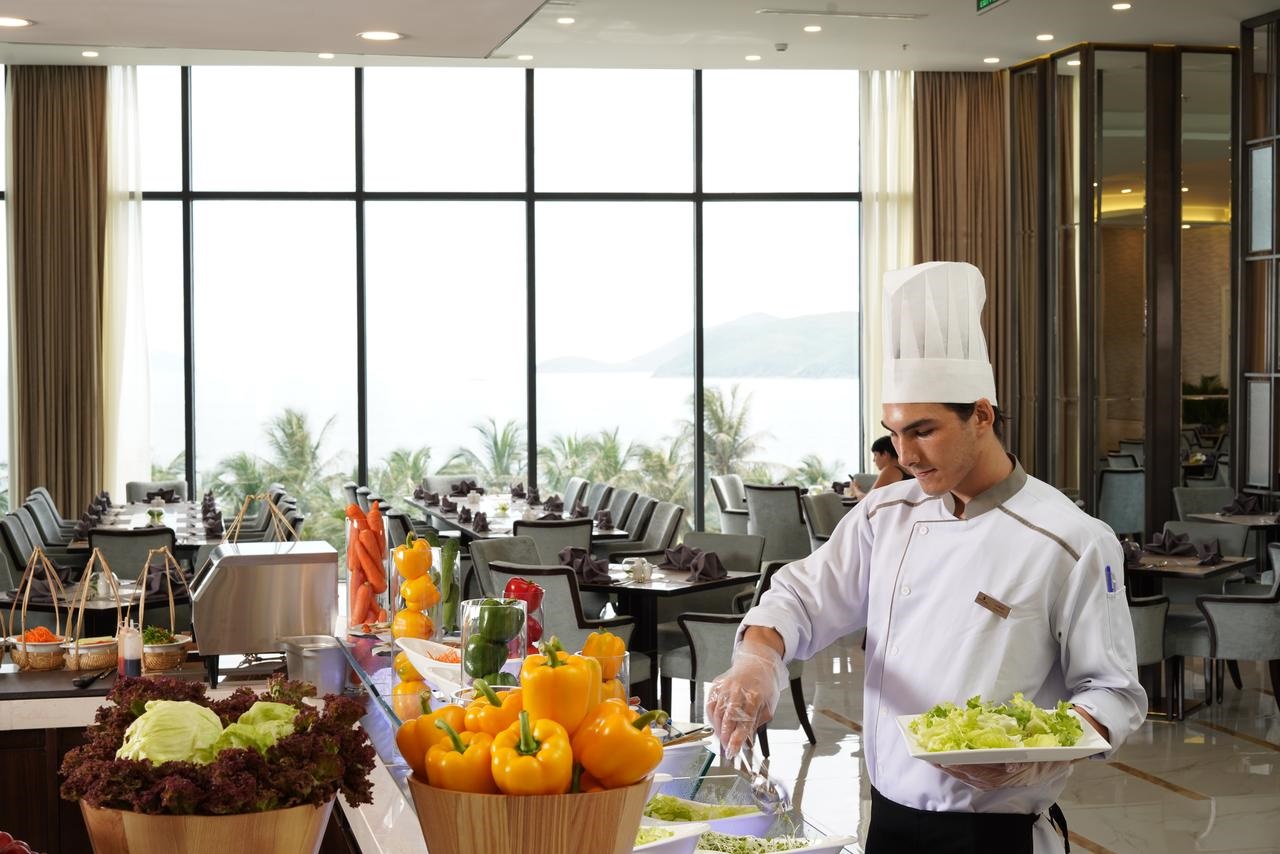 [Hot Promotion] Vinpearl Condotel Beachfront Nha Trang + Vinwonders