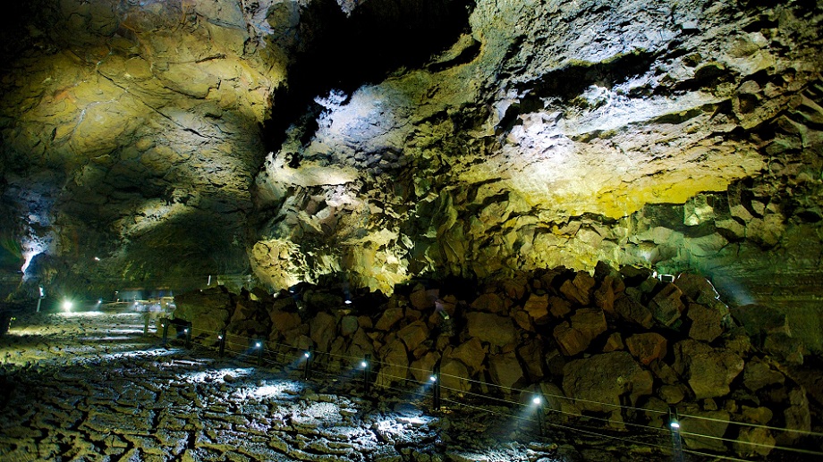 Hang động Dung nham Manjanggul, Jeju