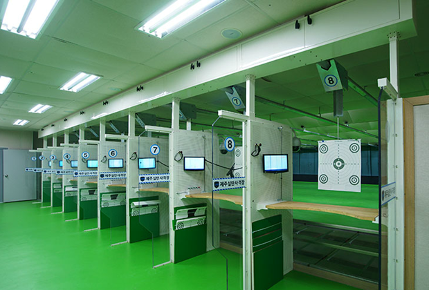 Vé trải nghiệm bắn súng thật tại Jeju Shooting Range