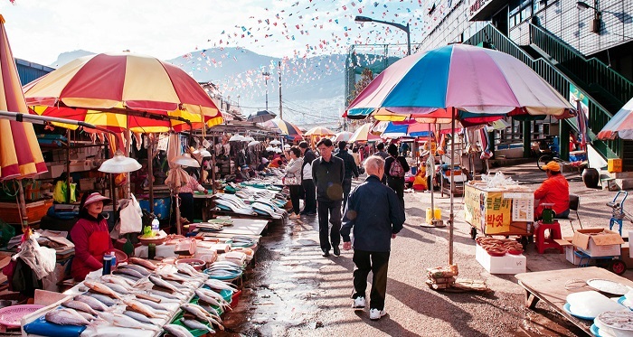 Khám phá chợ Jagalchi và tham gia lớp học nấu ăn tại Busan