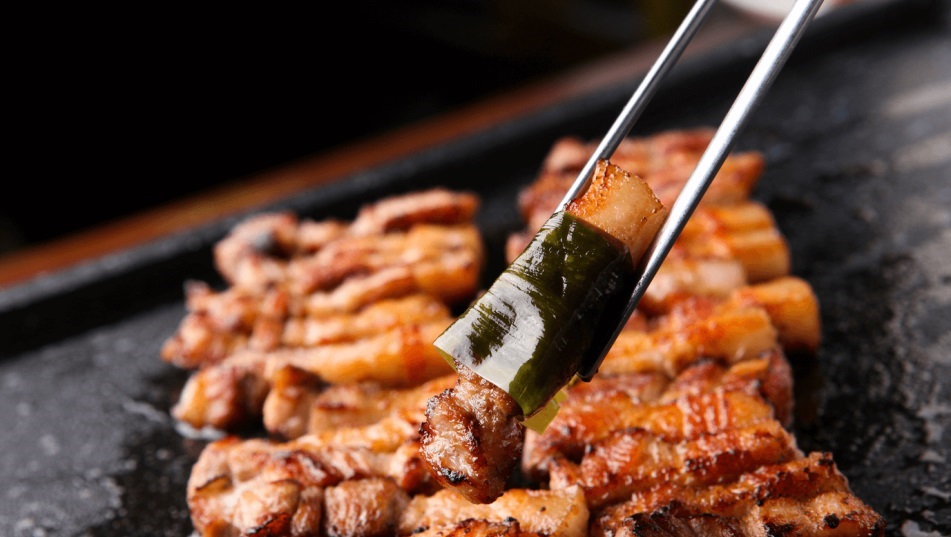 Lòng nướng tại nhà hàng Aunt's Grilled Intestines ở Seoul