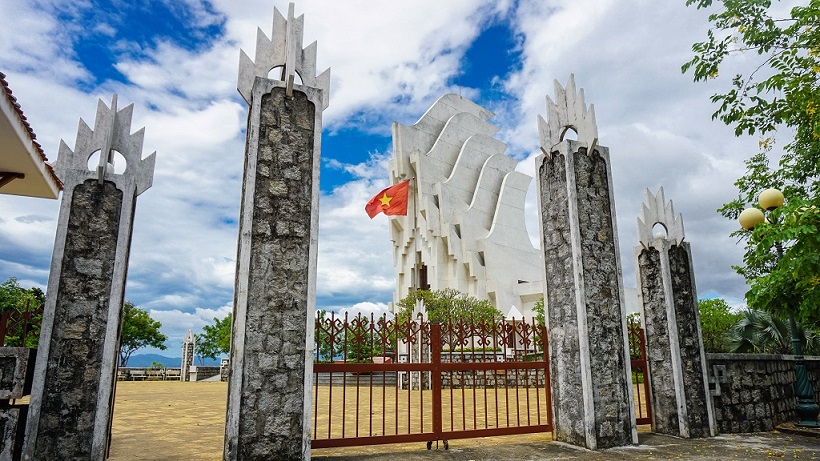 Đài Tưởng Niệm Núi Nhạn, Phú Yên