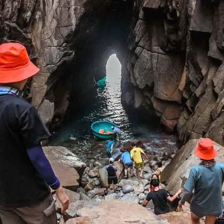 CẮM TRẠI TRÊN ĐẢO HOANG HÒN NƯA 2N1Đ | OUTING TRIP
