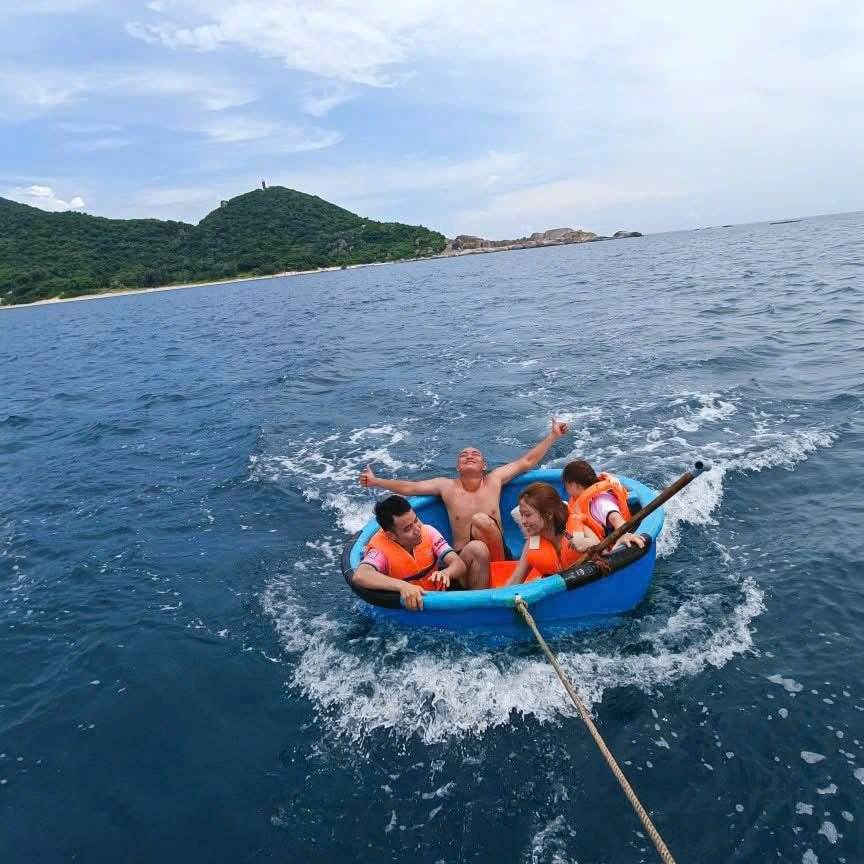 CẮM TRẠI TRÊN ĐẢO HOANG HÒN NƯA 2N1Đ | OUTING TRIP