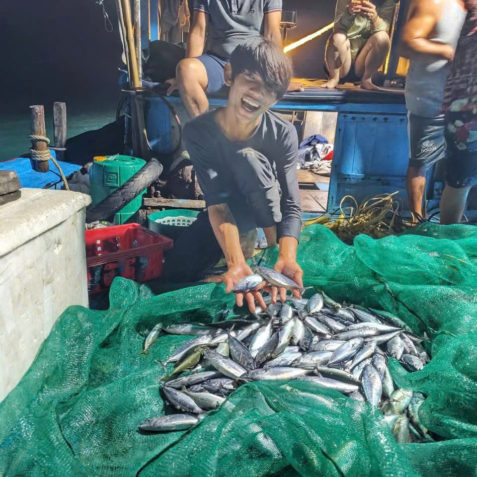 CẮM TRẠI TRÊN ĐẢO HOANG HÒN NƯA 2N1Đ | OUTING TRIP