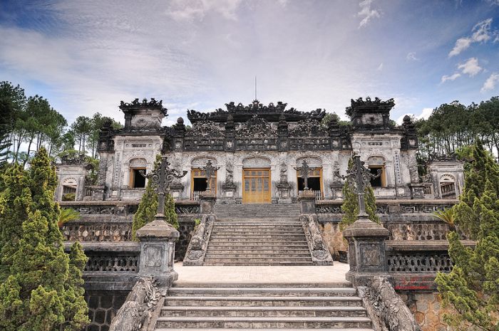 Một ngày khám phá mảnh đất cố đô Huế