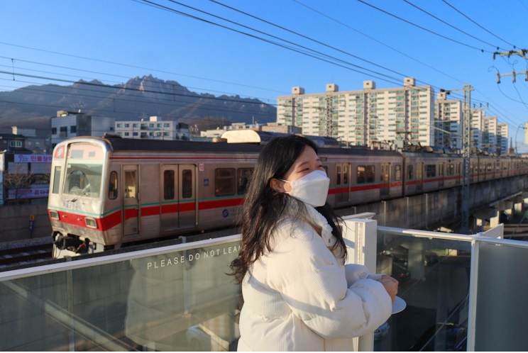 Loloom (로로움) - Quán Cafe có view #docla tại Seoul