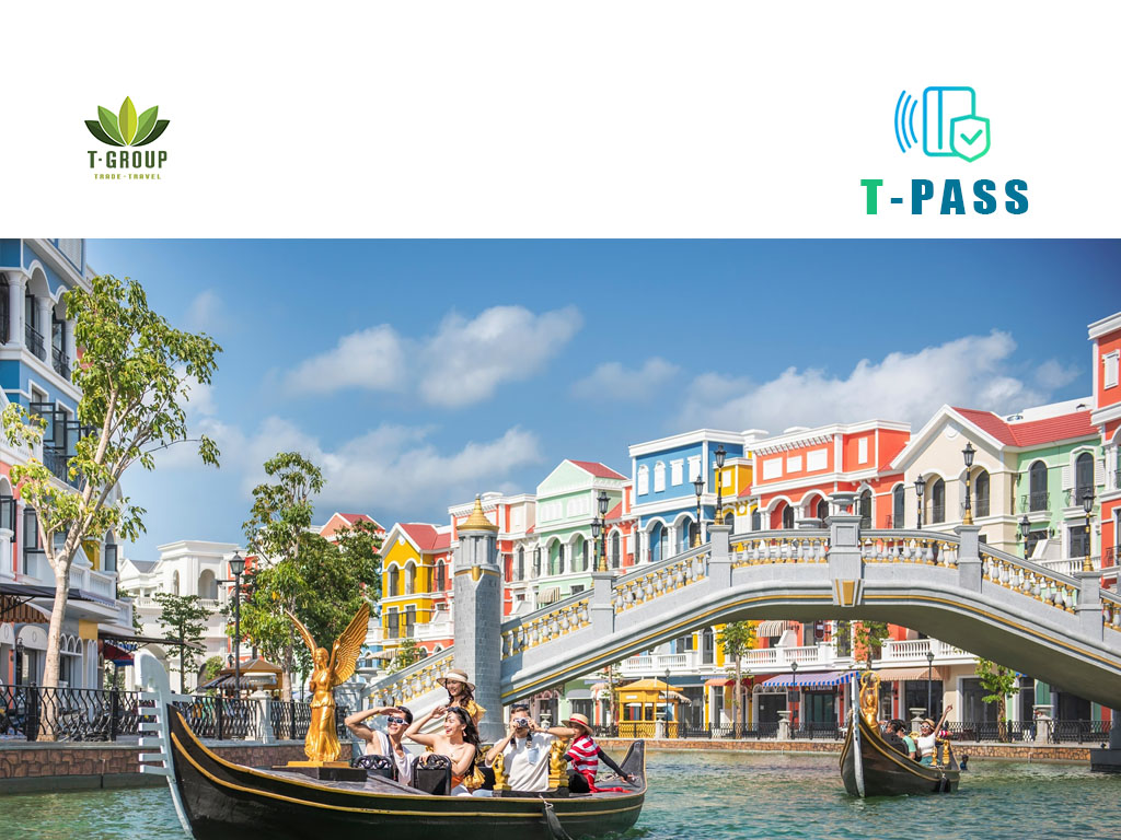 Đi thuyền trên sông Venice